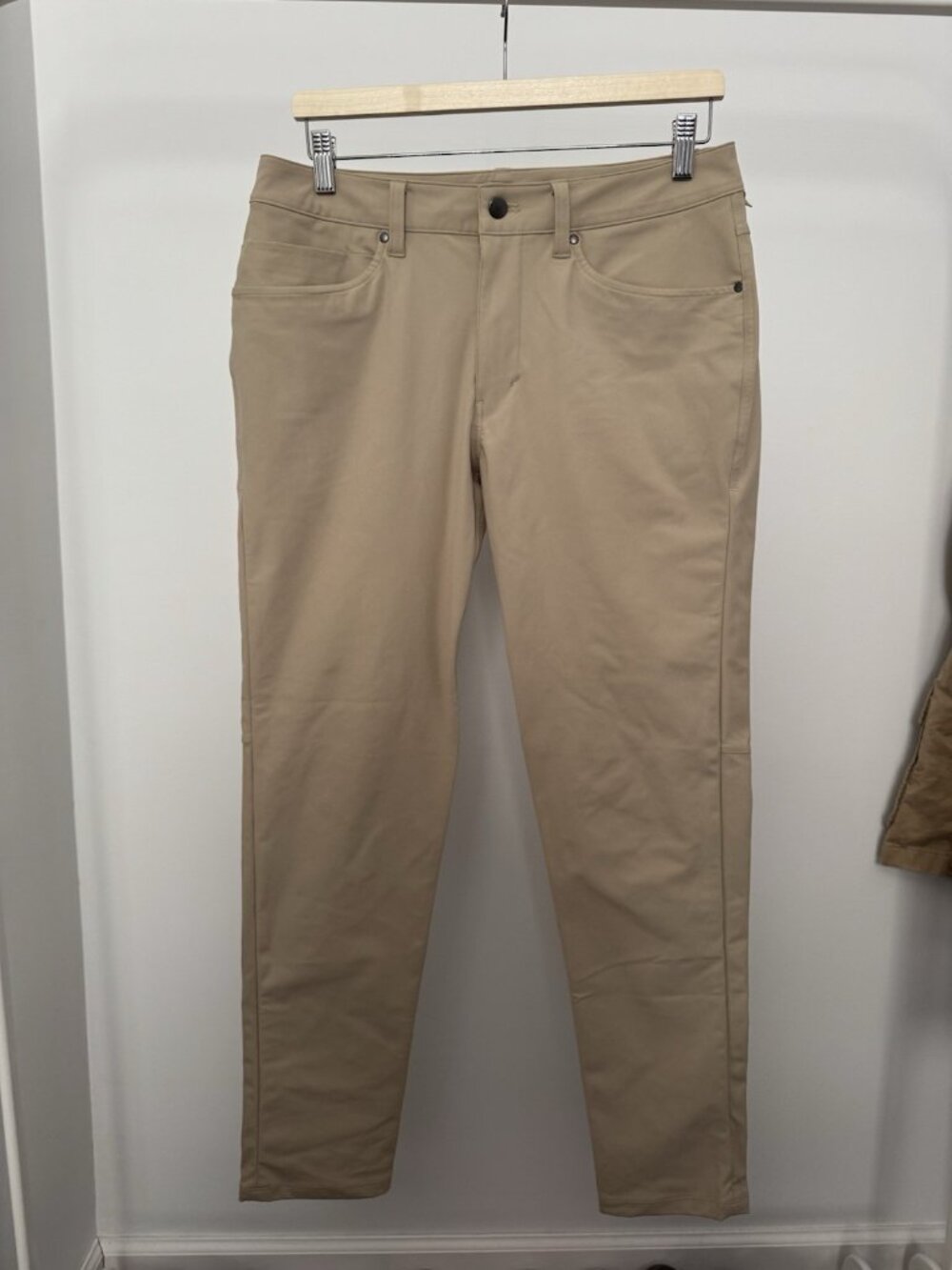 Lululemon ABC Pants Men's 31 Khaki Golf Chino Warpstreme Classic Fit